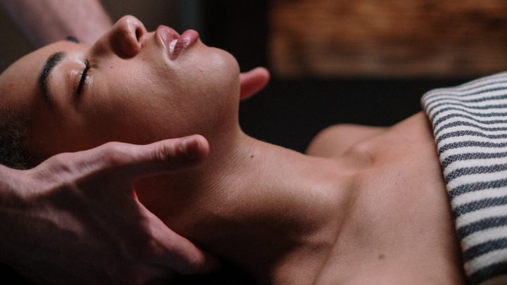 Qu&rsquo;est-ce qui rend le massage suédois si populaire dans le monde entier ?