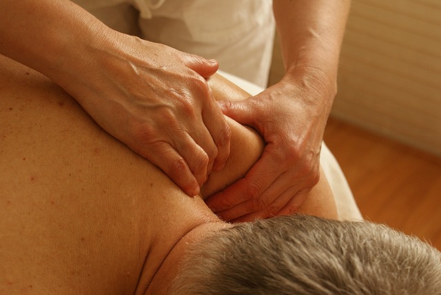 Comment le massage peut-il améliorer la circulation sanguine et lymphatique ?