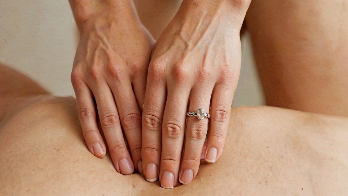 Massage thérapeutique vs massage de détente : quel est le meilleur pour vous ?