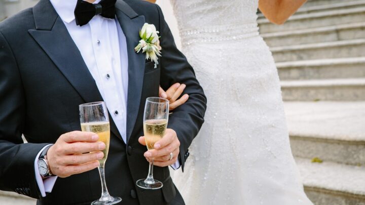 Verres en cristal ou en verre : que choisir pour un mariage ?