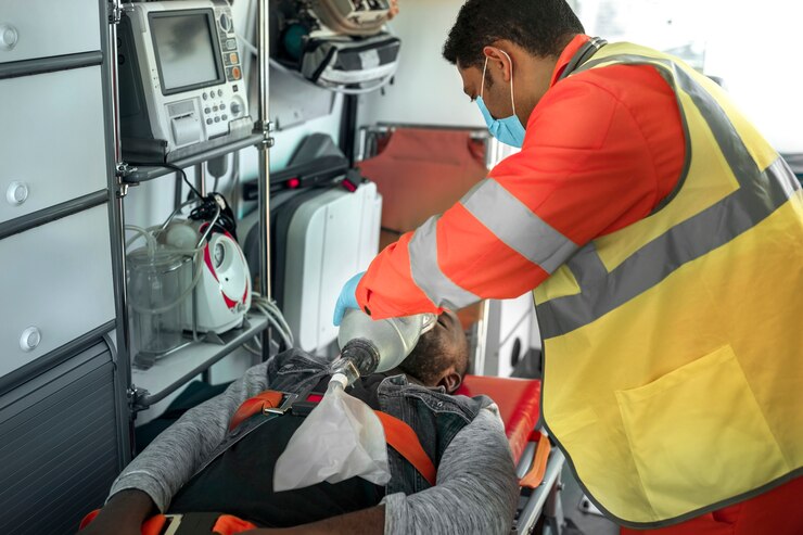 Collaboration pompiers et ambulanciers sur une urgence médicale de voie publique