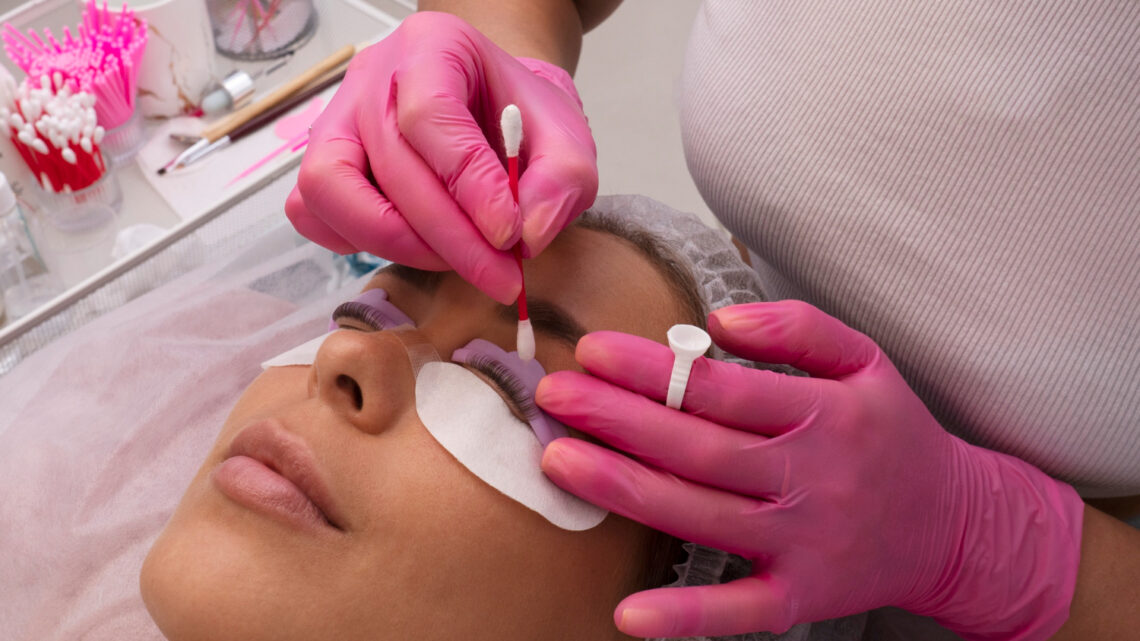 Comment prolonger les résultats de vos soins des cils